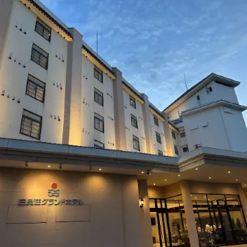 Shiraraso Grand Hotel