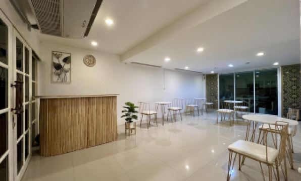 comfy crib hostel 2
