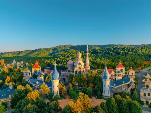 Xundian Fenglongwan Resort Hotel Hotels in Xundian