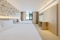 Haiyou Hotel (Tianshui Municipal Government Central Plaza Branch) Hotels near Central Square