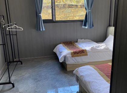 理塘格聶雍康民宿