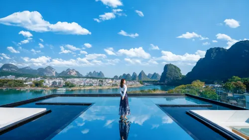 Fantasy Riverside Suite Hotel (Yangshuo West Street Lijiang Branch)