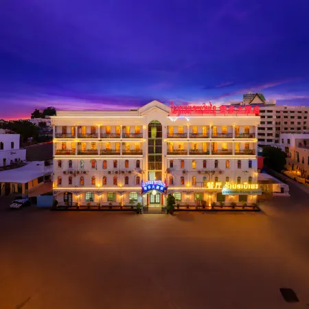 Chaleunxay Hotel Отели рядом с достопримечательностью «Автостанция Vientiane »