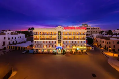 讚樂大飯店（凱旋門和生活中心帶洗衣房可自助洗衣）