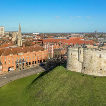 Hilton York Отели рядом с достопримечательностью «Башня Клиффордс»