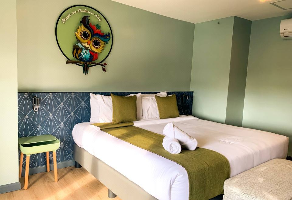 호텔 로비 및 서비스