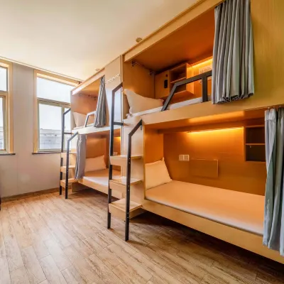 Hangzhou Xiaohan Business Hotel (Daguan Subway Station Branch) Các khách sạn gần Chùa Tường Tập