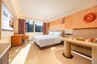 Orange Hotel (Lijiang Ancient City Waterwheel Branch)