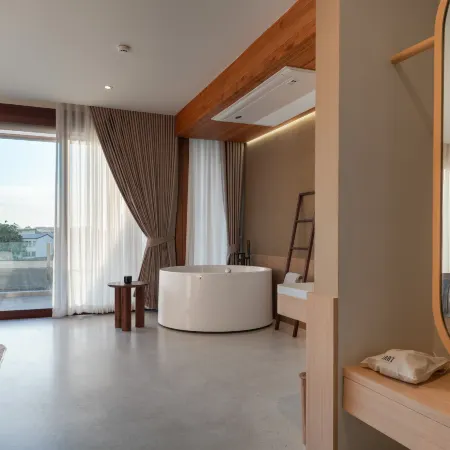 BAAT Boutique Hotel Отели рядом с достопримечательностью «Железнодорожная станция Аютхаи»