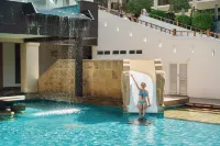 The Heritage Pattaya Beachfront Resort - Family
