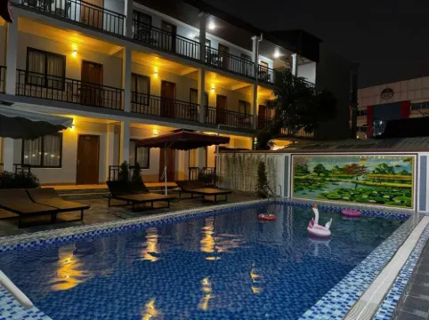 Avenue Hotel VangVieng