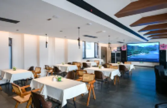 Benxi County Wujie Lohas Mountain and Sea Resort Hotel
