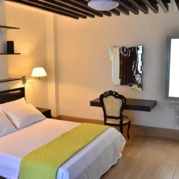 Oriental Zen Suites Hotels near Espana