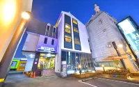 With U Hotel & Guesthouse Hotels in 