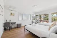 Well-Located Rooms – Walking Distance to Station & Shops