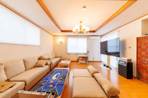 Entire House for 8 | near Asahikawa Sta | Karaoke