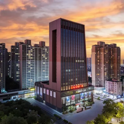 LUX CABINS尊眾酒店(清遠城市花園順盈時代廣場店) 鄰近江濱公園的酒店