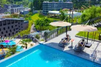 Wyndham Grand Plaza Royale Hot Springs Fenghuang - Rooftop Pools