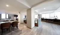 Jiduo Hotel (Shizhu County) - parking