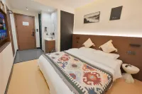 Shiguang Weilan Hotel (Fuzhou Sanfang Qixiang Wuyi Square Branch) - 마운틴 뷰