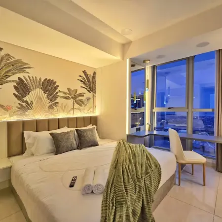 PIK GOLD COAST By All Property Отели рядом с достопримечательностью «Торговый центр PIK Avenue»