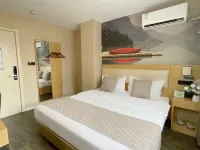 Lanwan Holiday Hotel (Banqiao Subway Station Wuyue Plaza) Hotels in Nanjing