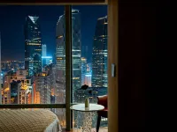 Chongqing Summit · Cloud River View 69th Sky  B&B(Jiefangbei Area/Hong Ya Cave) - โฮมสเตย์