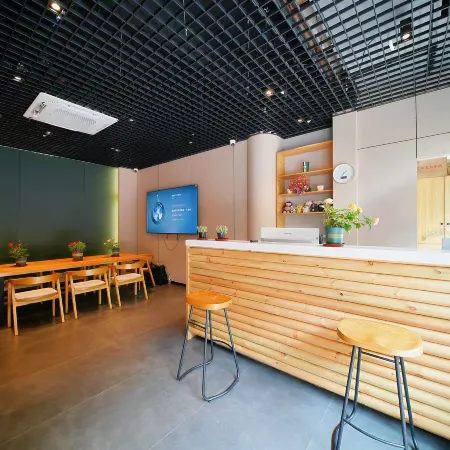 Denba Chinese Inn (Shanghai New International Expo Center) Отели рядом с достопримечательностью «Торговый центр Kerry Parkside»