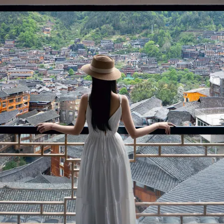 Ananda · World Encounter Cliff Infinity Pool Panorama Inn