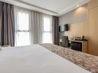 嘿呀酒店 鄰近塔克西姆的酒店