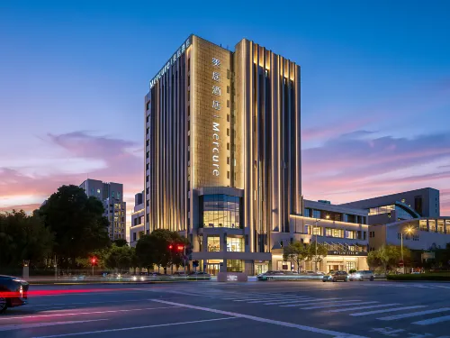 Zhengzhou East Station Mercure Hotel