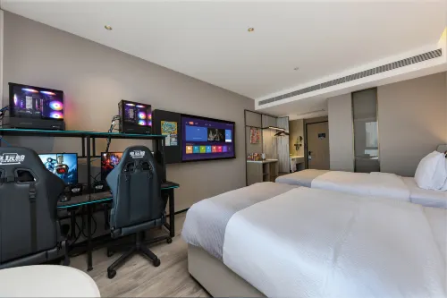 Dianwanjing E-sports Hotel (Lianshui Wuyue Plaza Branch)