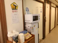 月亮汽車旅館 麻浦区厅附近的飯店
