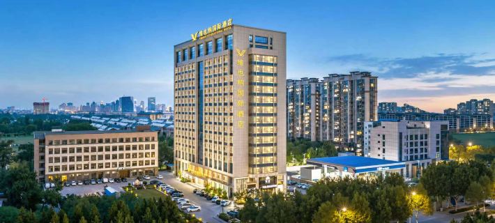 Vienna International Hotel (Dongying Wuyue Square Branch) Ξενοδοχεία στην πόλη Ντονγκγίνγκ