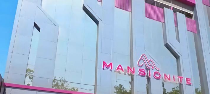 Mansionite Hotel Kudus Отели в г. Кудус