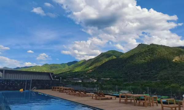 Yoya Resort