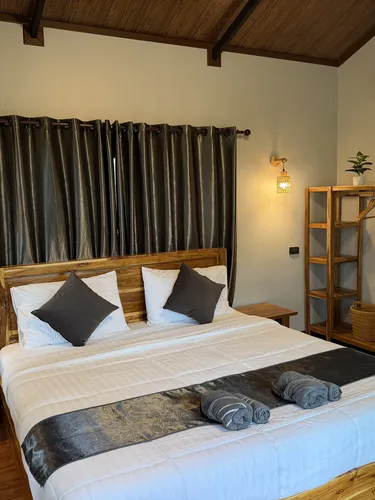 รูปภาพของKhaoSok Mountain Palms Lodge & Tours