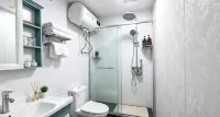 Road Luo Inn - Airport Shuttle