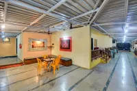Shivneri Valley Resort - parking
