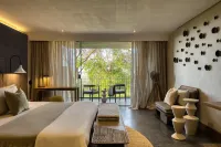 Serengeti Explorer - bar