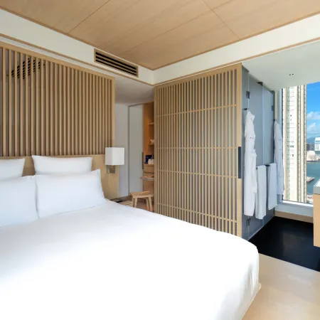 AKI Hotel Hong Kong - MGallery Collection Отели рядом с достопримечательностью «Небоскреб «Централ Плаза»»