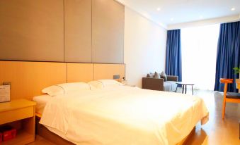 Home Inn UP chinan inns Collection Hotel (Guangzhou Baiyun Railway Station Shijing Subway Station)