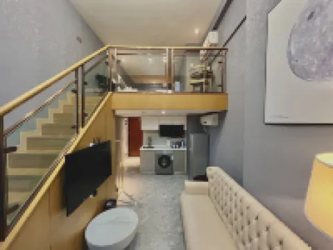 Weixiangwu  Apartment (Hanxi Changlong Wanbo Tianhe City store)