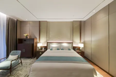 JIANGUO HOTEL ZUNYI Отели рядом с достопримечательностью «Zunyi Normal University»