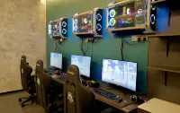 Big Snake E-sports Hotel