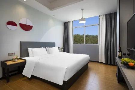 Pai Hotel (Rucheng North Station Luyang Market Branch) Отели в г. Жучэн