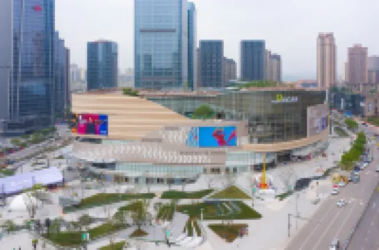 雲際Loft酒店（重慶光環購物公園店） 鄰近重慶光環購物公園室內植物園“沐光森林”的酒店