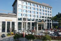 Mercure Realm Hotel (Danyang Government Pharmaceutical Vocational College Branch)