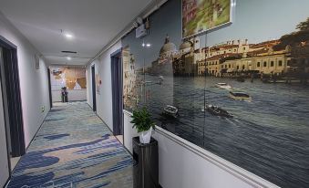 Fuhai Fulong Business Hotel