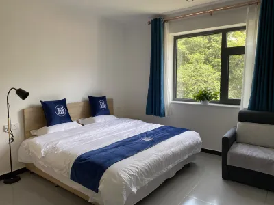 Miaofengshan Songpeng Tea House B&B Отели рядом с достопримечательностью «Национальный лесный парк Цуйпин»